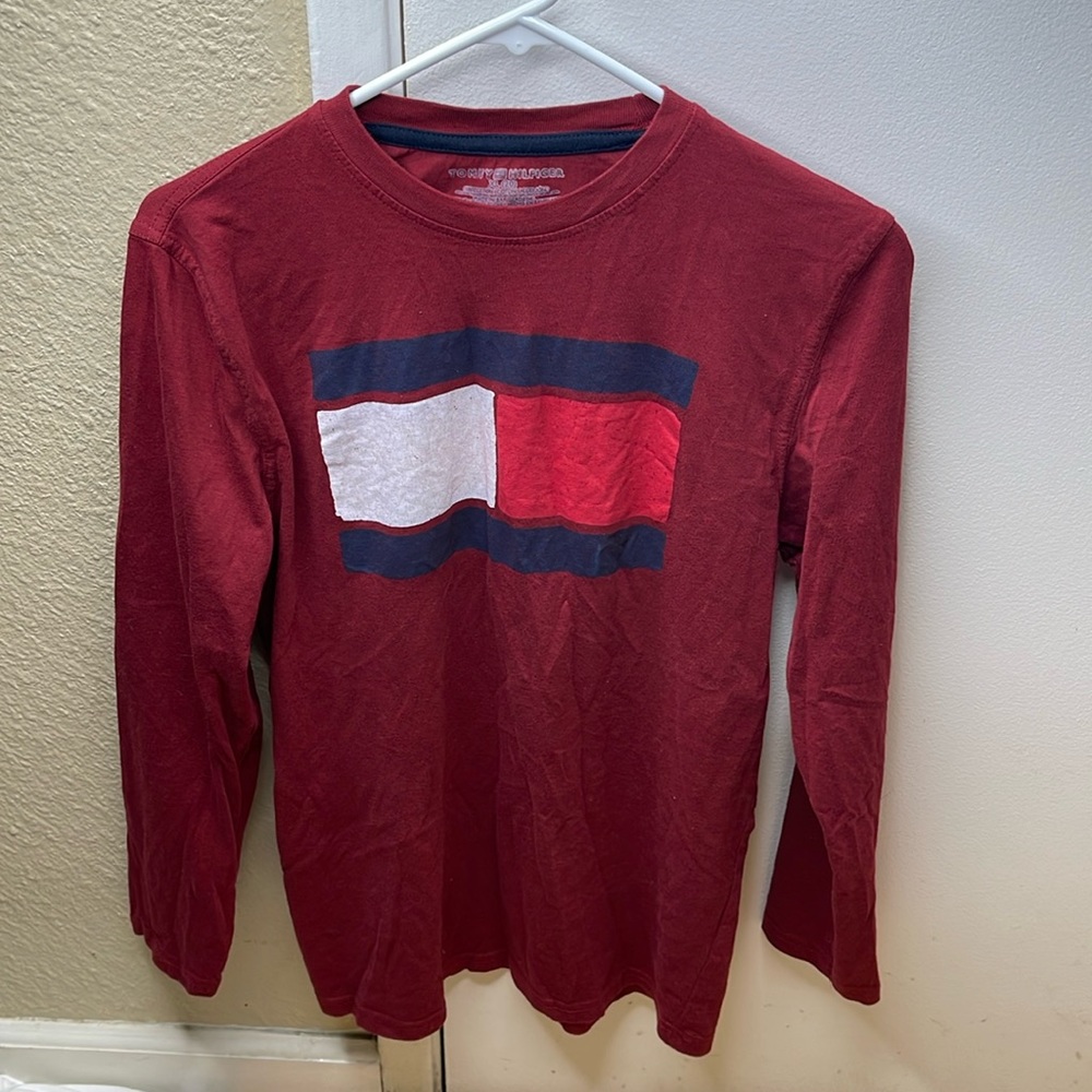 Boys Tommy Hilfiger long sleeve shirt size Xl(20).